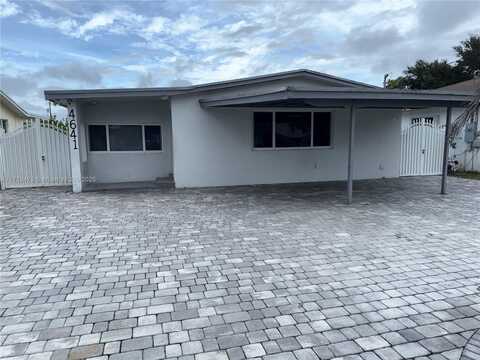 4641 SW 25th St, West Park, FL 33023