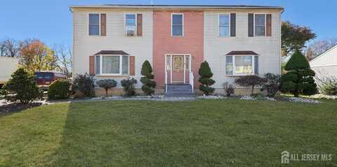 90 Churchill Avenue, Franklin, NJ 08873