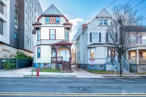 96 Easton Avenue, New Brunswick, NJ 08901