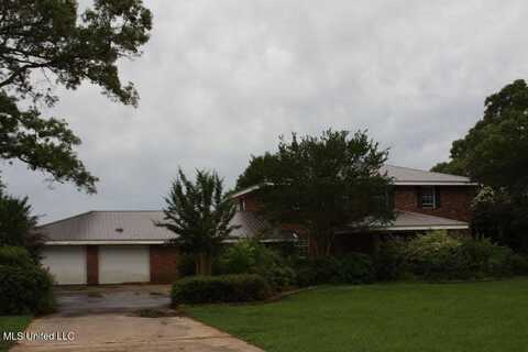 202 County Farm Road, Lumberton, MS 39455