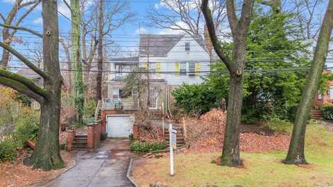 19341 McLaughlin Avenue, New York, NY 11423