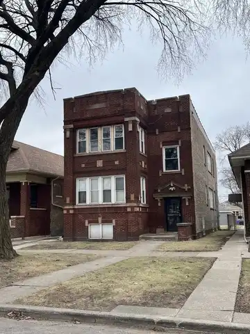 7524 S Calumet Avenue, Chicago, IL 60619