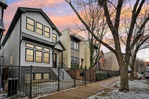 2448 W Cortland Street, Chicago, IL 60647