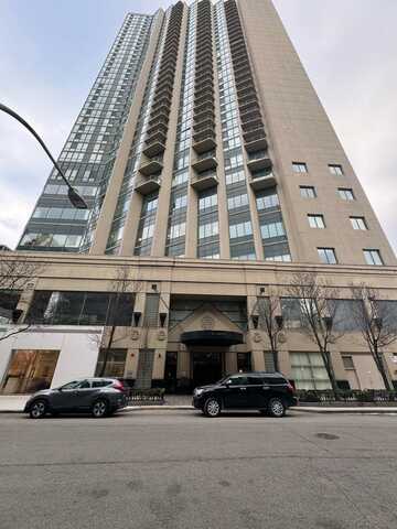 111 W MAPLE Street, Chicago, IL 60610