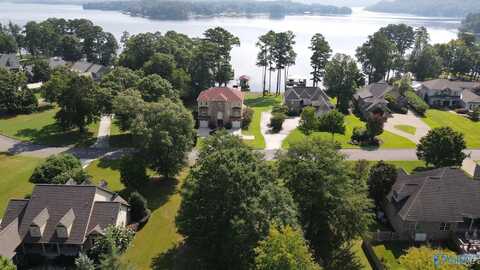 1 Peninsula Drive, Scottsboro, AL 35769