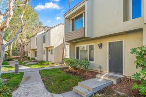 5825 E Creekside Avenue, Orange, CA 92869