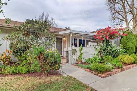 937 Ave Majorca, Laguna Woods, CA 92637