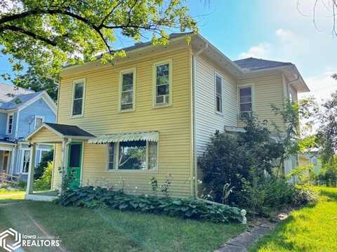 409 N Court Street, Fairfield, IA 52556