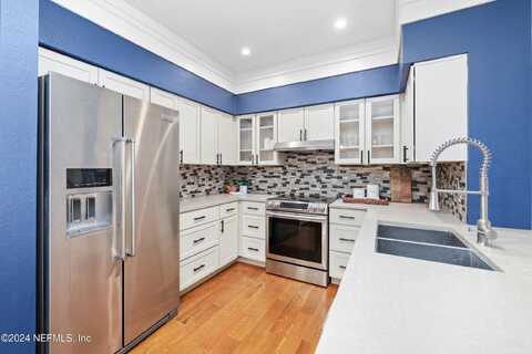 8550 TOUCHTON Road, Jacksonville, FL 32216