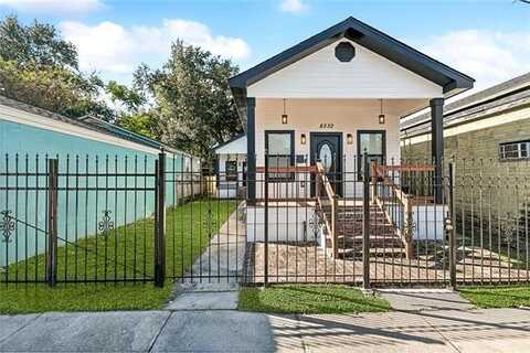 8332 APPLE Street, New Orleans, LA 70118