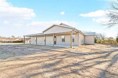 1102 W Main Street, Beggs, OK 74421