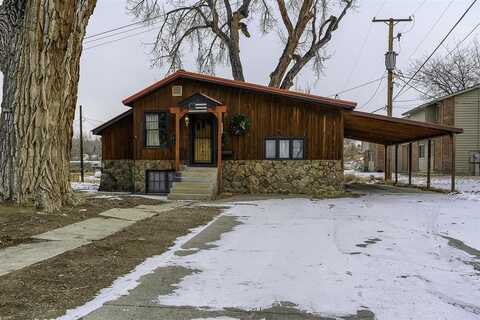 25 N 2nd St, Greybull, WY 82426