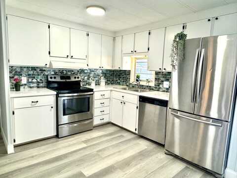 24 Hanna Court, Fort Myers, FL 33908