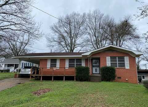 409 Fairground St, Winona, MS 38967