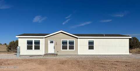 320 E Abra Road, Paulden, AZ 86334