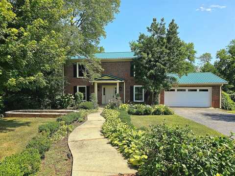 2413 Stonebridge Lane, Bowling Green, KY 42101