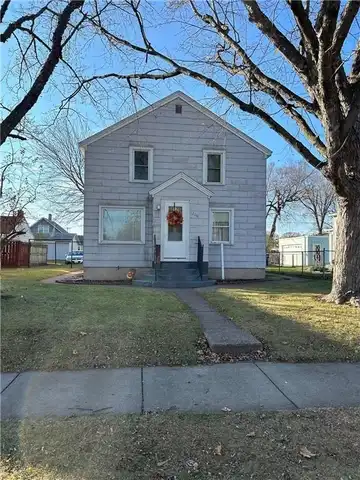 1206 Pershing Street, Eau Claire, WI 54703