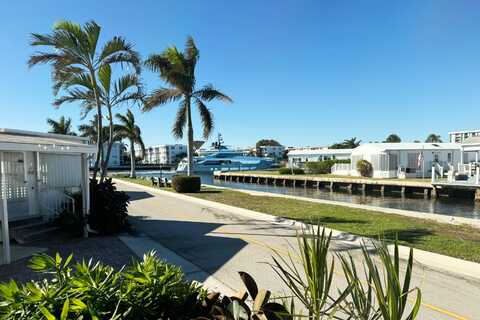 208 Flamingo Drive N, Briny Breezes, FL 33435