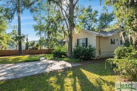 5109 La Roche Avenue, Savannah, GA 31404