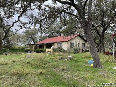 3020 COUNTY ROAD 265, Mico, TX 78056