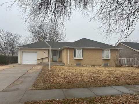 1015 North Jordan Avenue, Liberal, KS 67901