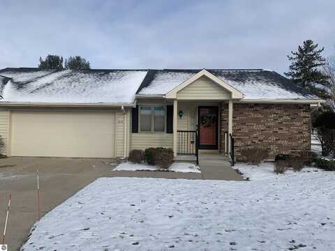 210 Peachwood Lane, Mount Pleasant, MI 48858