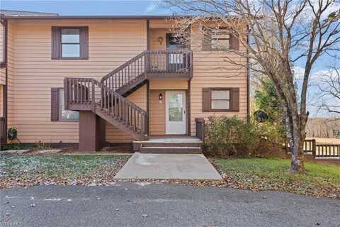 300 Main Street, Pilot Mountain, NC 27041