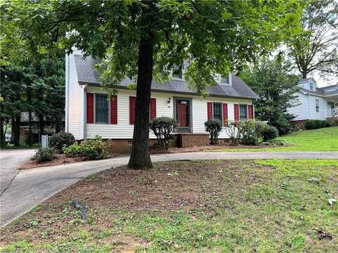 1207 N Peace Haven Road, Winston Salem, NC 27106