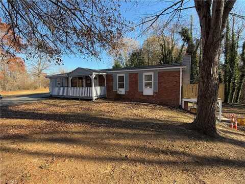 108 White Oak Court, Eden, NC 27288