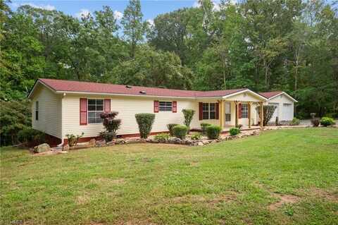 648 Mountain View Road, King, NC 27021