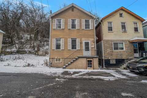 28 Coles Row, McKees Rocks, PA 15136