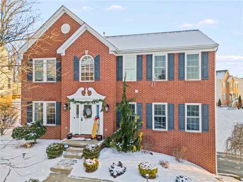 110 Parklane Dr, Cecil, PA 15317