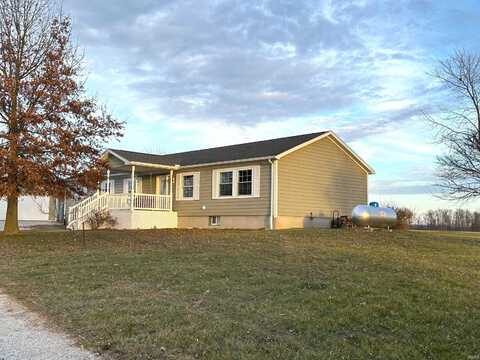 8109 S County Road 100 E, Clay City, IN 47841