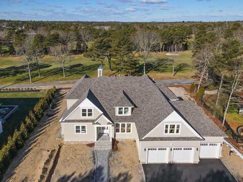 18 Pleasant Park Drive, Mashpee, MA 02649