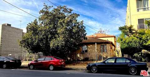 12045 Hart St, North Hollywood, CA 91605