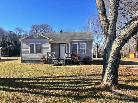 824 Park Drive, Statesville, NC 28677