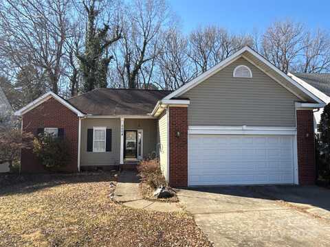 2004 Conifer Circle, Charlotte, NC 28213