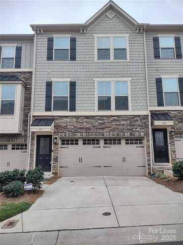 1711 Town Oak Lane, Charlotte, NC 28205