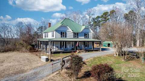 673 Cape Hickory Road, Hickory, NC 28601