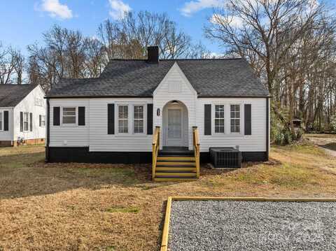 1004 N Salisbury Avenue, Spencer, NC 28159