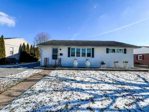 705 N 10TH Street, Selinsgrove, PA 17870