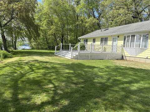 145 Massapeag Side Road, Montville, CT 06382