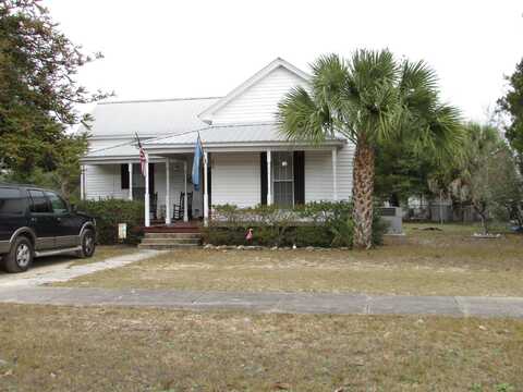 64 W Live Oak Avenue, DeFuniak Springs, FL 32435