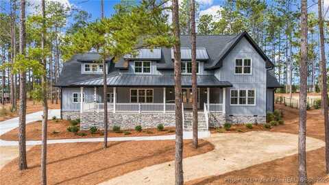 130 Kings Ridge Court, Southern Pines, NC 28387