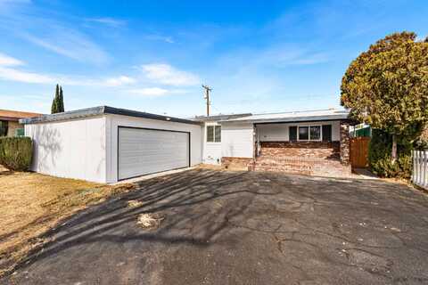 815 W Holguin Street, Lancaster, CA 93534