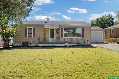 4055 Vernon Avenue, Omaha, NE 68111