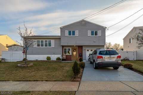 8 Spoganetz Ave, Carteret, NJ 07008