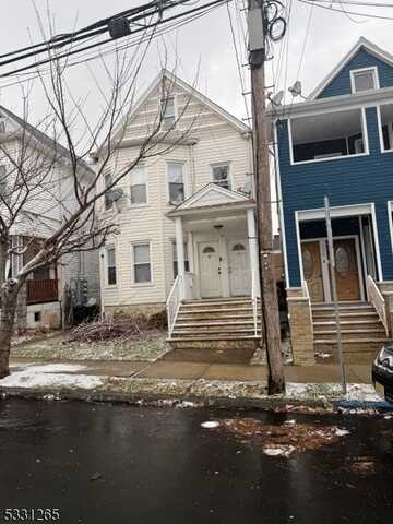 127 Knickerbocker Ave, Paterson, NJ 07503