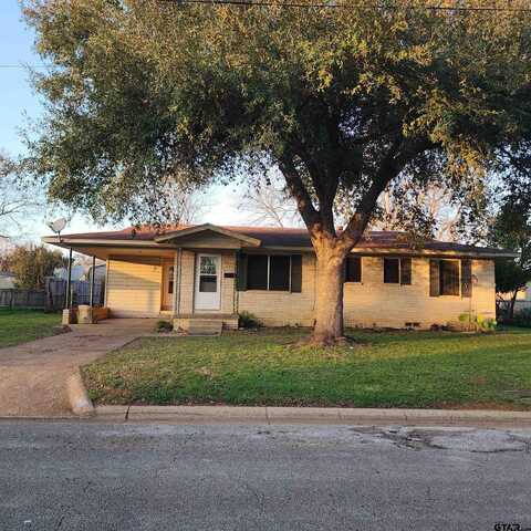 204 Alexander St., Jacksonville, TX 75766