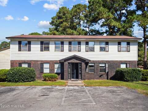 102 Ravenwood Drive, Jacksonville, NC 28546